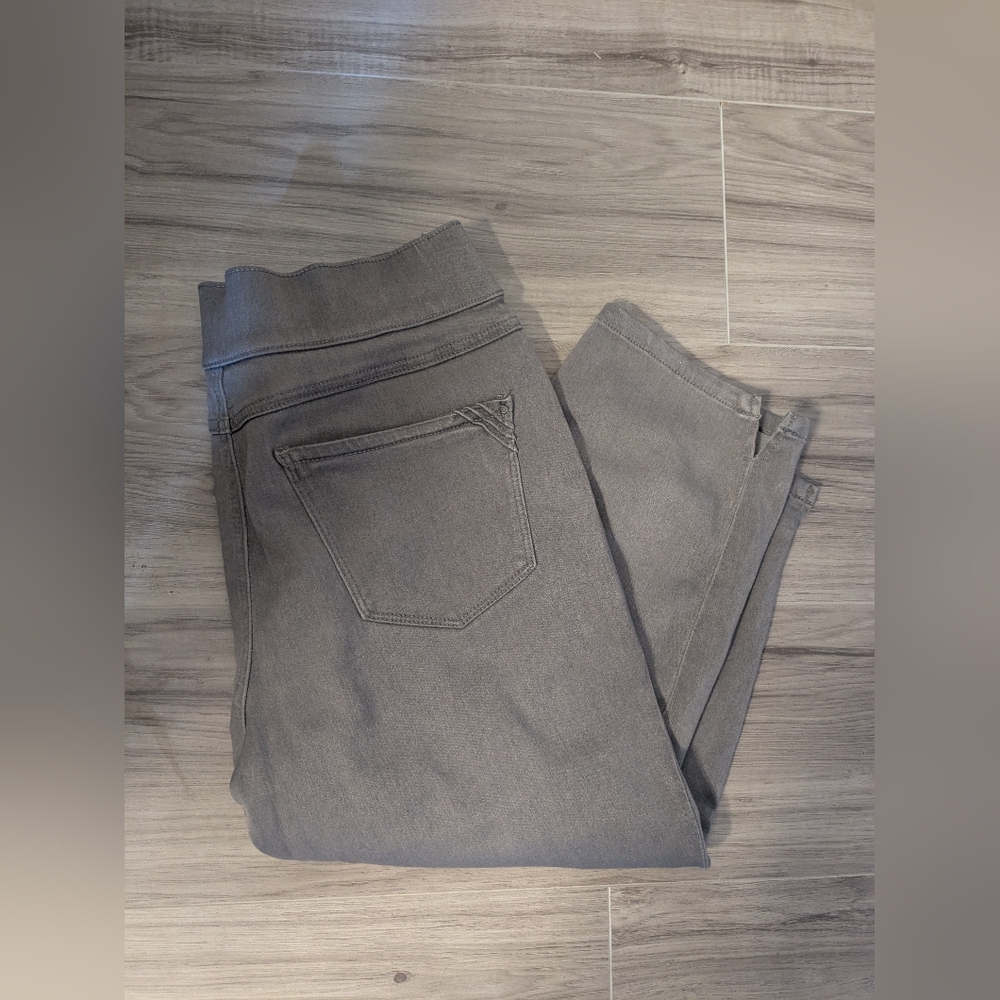 Intro Love The Fit Compression Capri Pant Bottom Gray Size 10 Stretch
